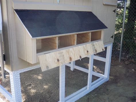 outside nesting boxes for chickens